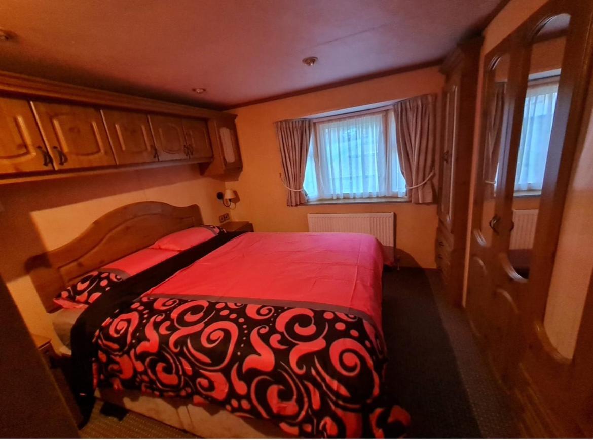 Spacious Luxury Escape With Sea Views And Pet Friendly At Clarach Bay Aberystwyth Exterior foto