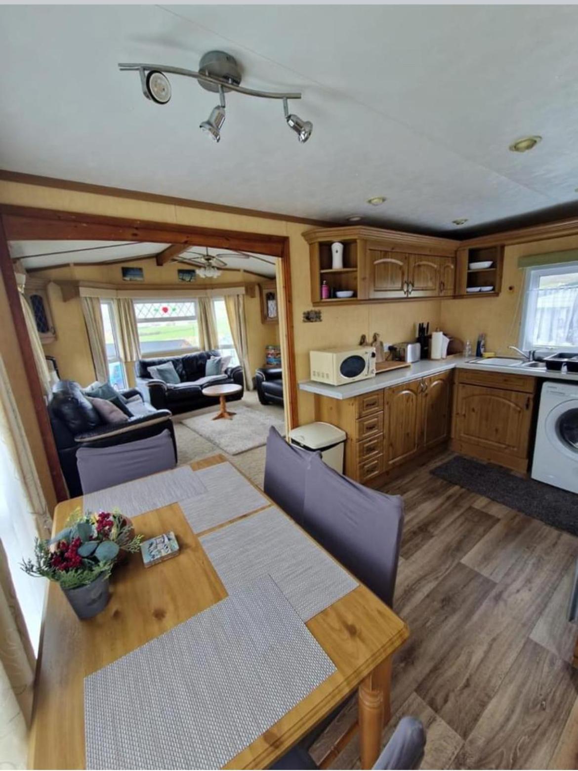 Spacious Luxury Escape With Sea Views And Pet Friendly At Clarach Bay Aberystwyth Exterior foto